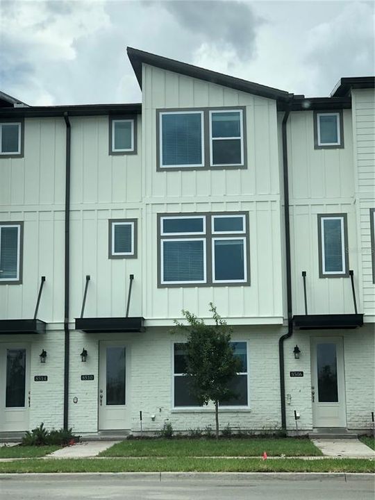 Vendido Recientemente: $373,913 (3 camas, 3 baños, 2016 Pies cuadrados)