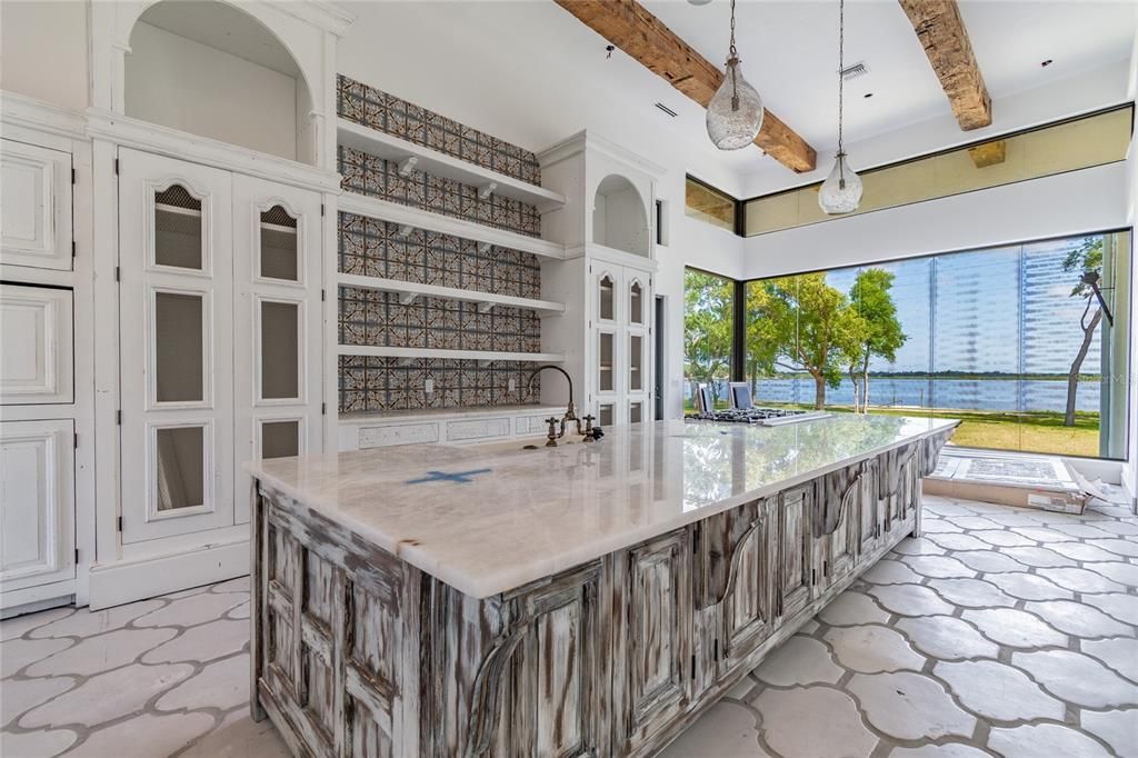 Recently Sold: $3,750,000 (5 beds, 3 baths, 6993 Square Feet)