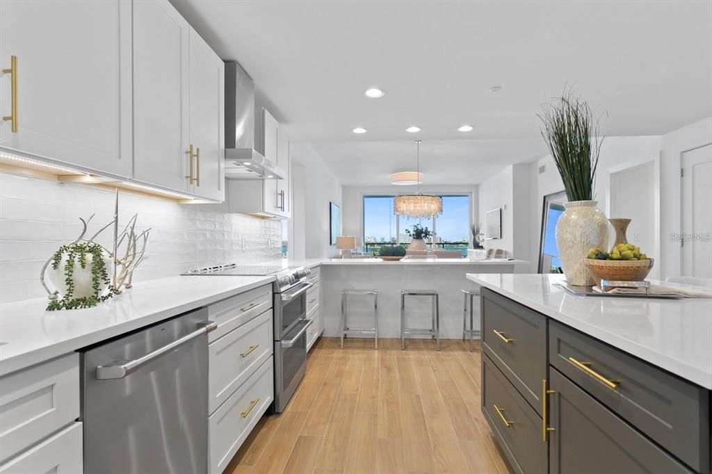 Recently Sold: $1,037,000 (3 beds, 2 baths, 1902 Square Feet)