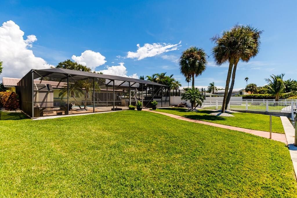 Recently Sold: $1,485,000 (3 beds, 2 baths, 2092 Square Feet)