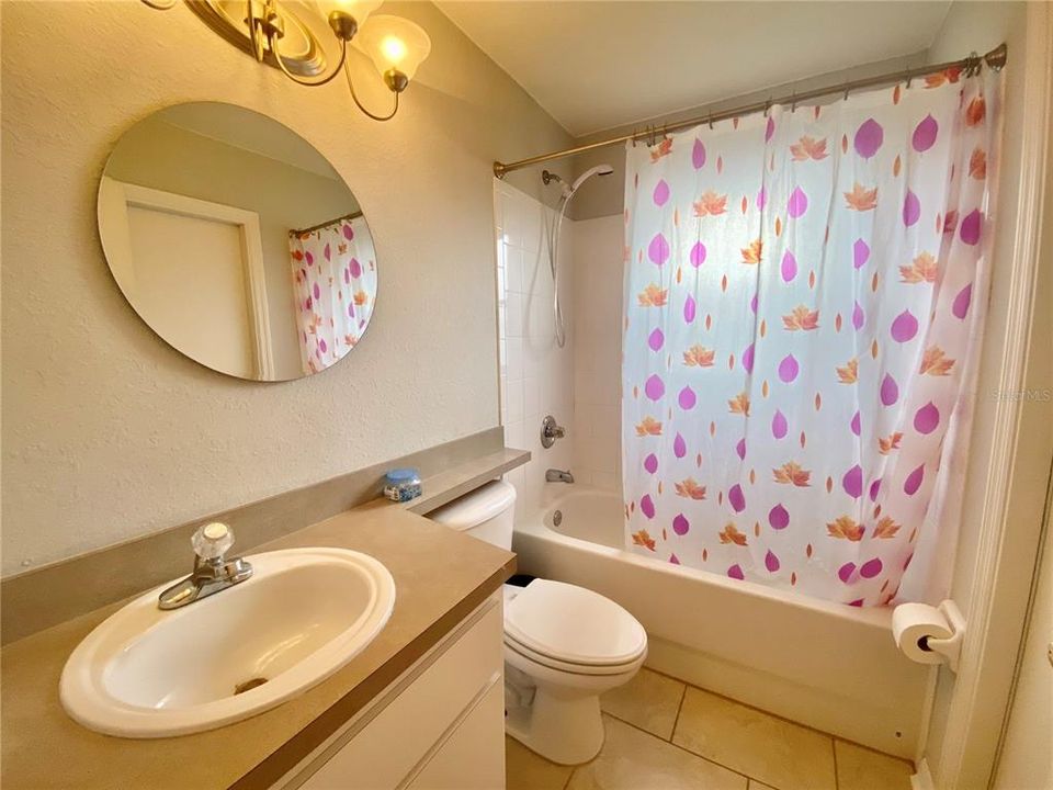2nd Bathroom with access to lanai