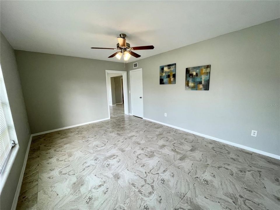 Recently Rented: $1,995 (3 beds, 2 baths, 1318 Square Feet)