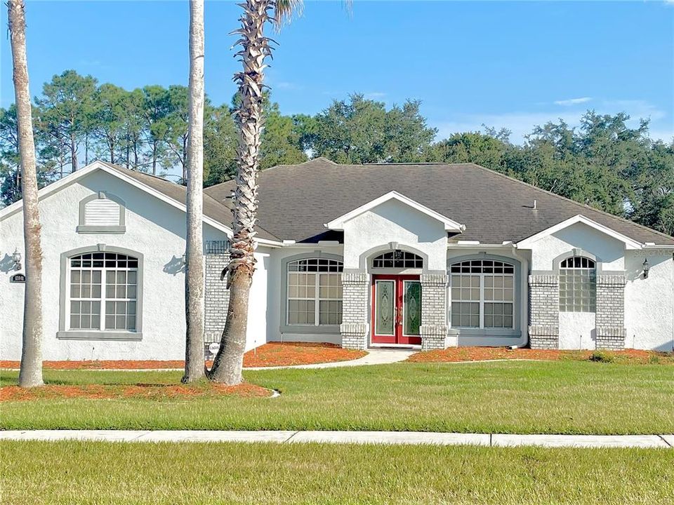 Vendido Recientemente: $414,900 (5 camas, 3 baños, 3200 Pies cuadrados)