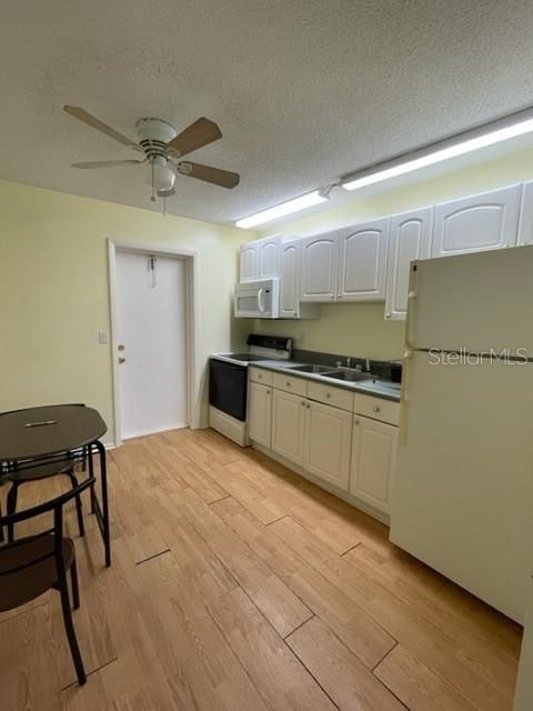 Recently Rented: $1,100 (2 beds, 1 baths, 780 Square Feet)