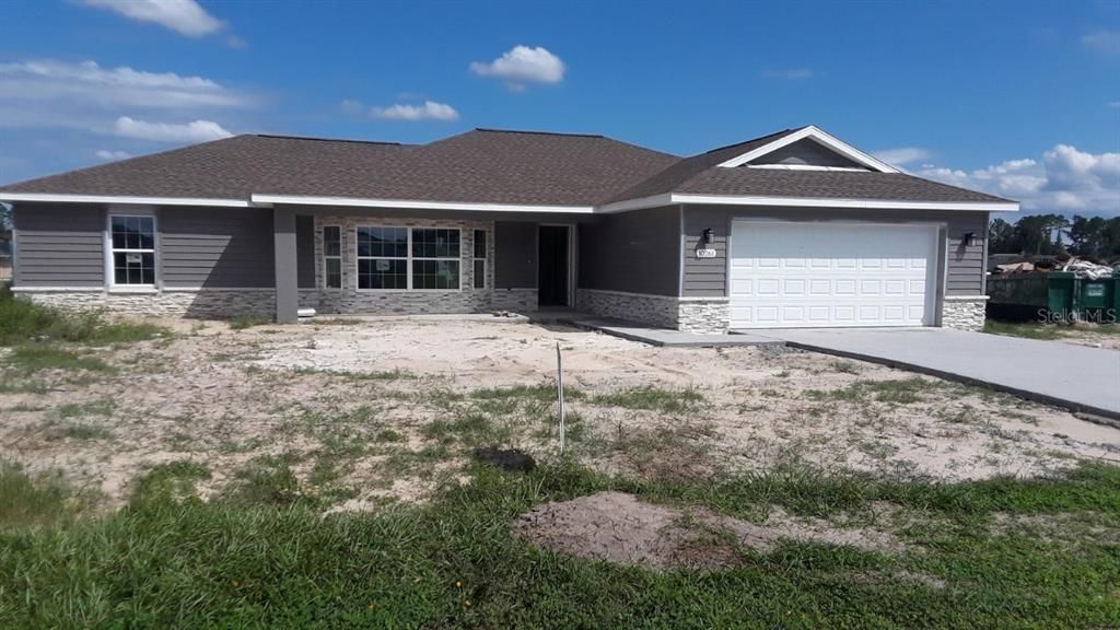 Recently Sold: $319,900 (3 beds, 2 baths, 1705 Square Feet)