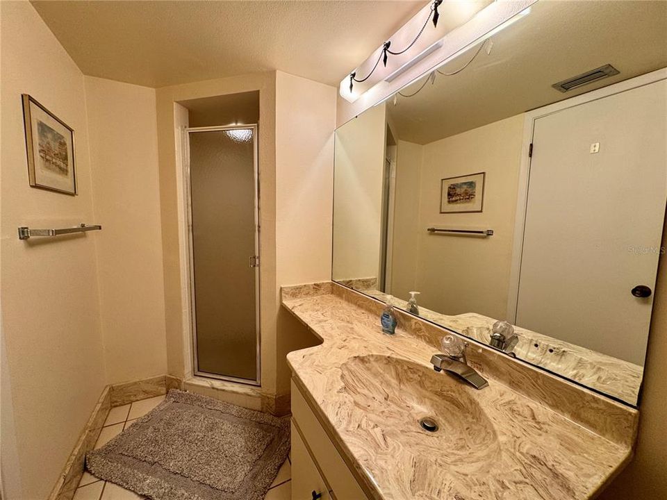 В аренду: $3,500 (2 спален, 2 ванн, 1280 Квадратных фут)