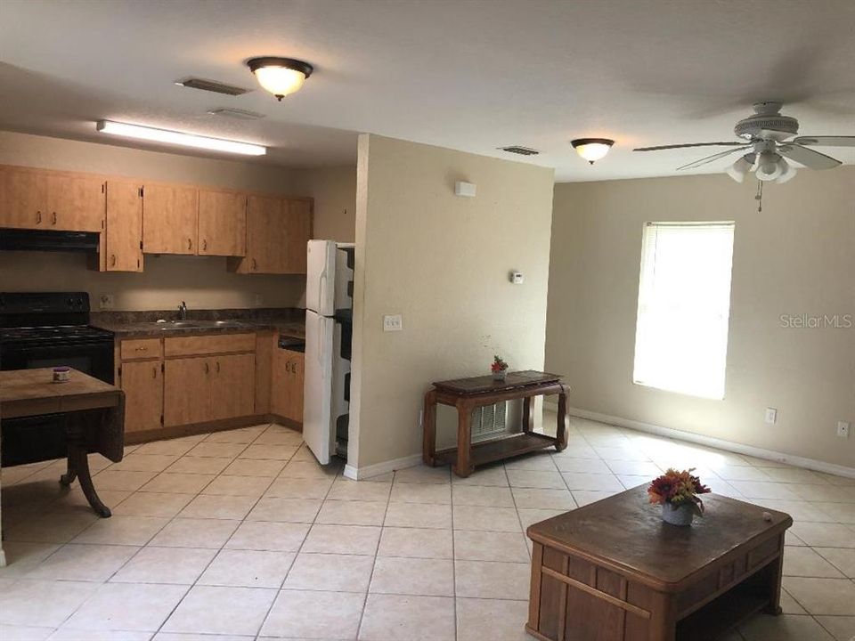 Recently Sold: $129,900 (2 beds, 1 baths, 1012 Square Feet)