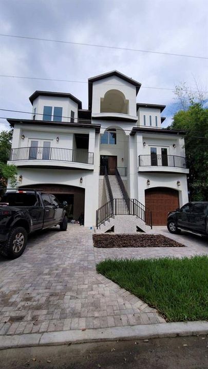 Vendido Recientemente: $950,000 (4 camas, 3 baños, 2950 Pies cuadrados)