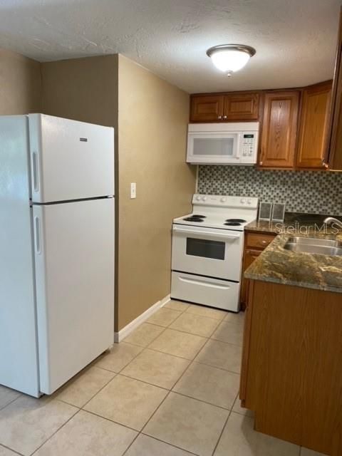Recently Rented: $950 (1 beds, 1 baths, 550 Square Feet)