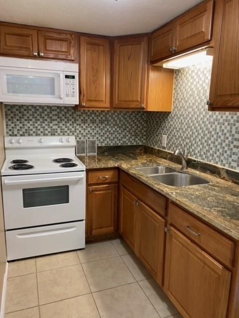 Recently Rented: $950 (1 beds, 1 baths, 550 Square Feet)