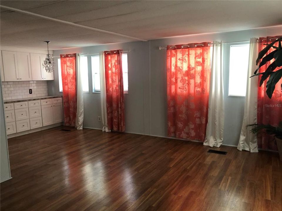 Recently Rented: $1,500 (3 beds, 2 baths, 1338 Square Feet)