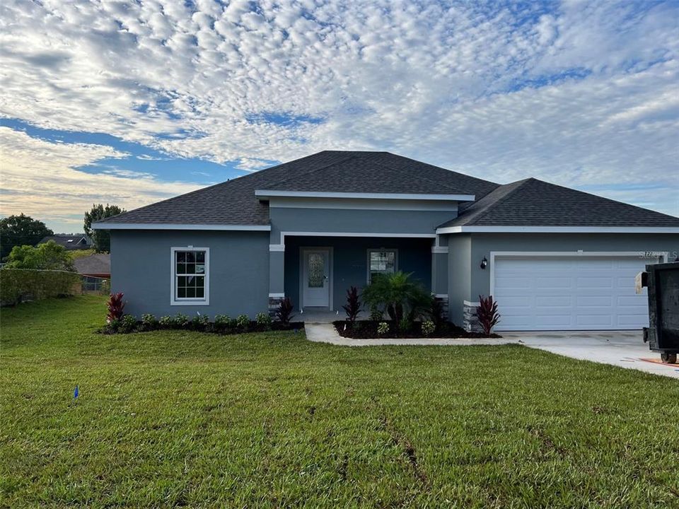 Recently Sold: $335,990 (4 beds, 2 baths, 1961 Square Feet)