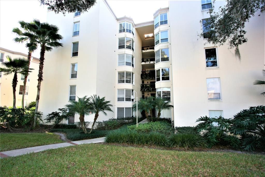 Recently Sold: $400,000 (2 beds, 2 baths, 1203 Square Feet)