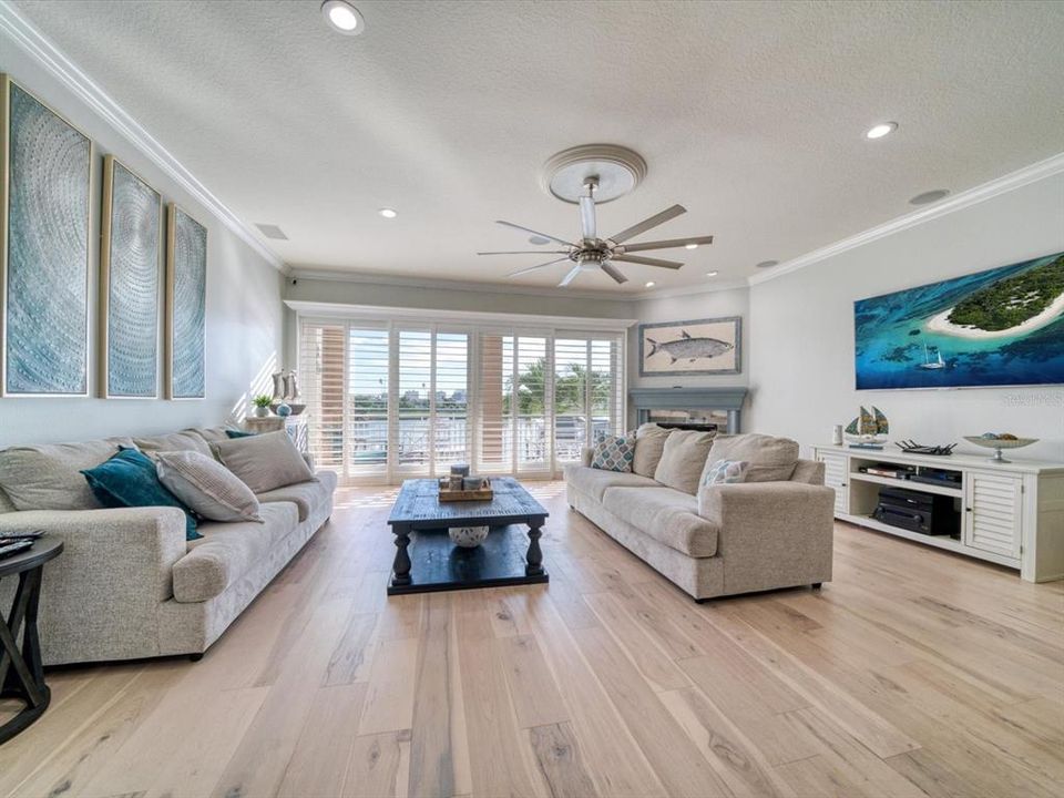 Recently Sold: $1,599,000 (3 beds, 3 baths, 3366 Square Feet)