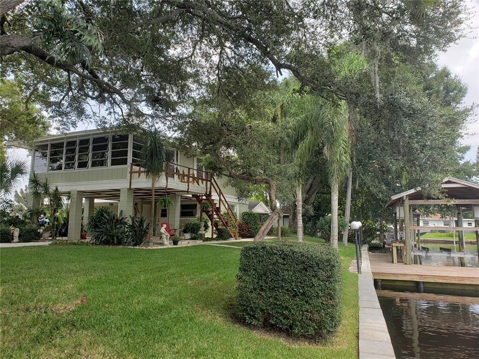 Recently Sold: $525,000 (2 beds, 2 baths, 1650 Square Feet)