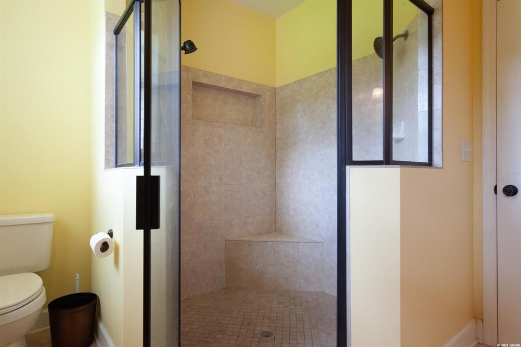 最近售出: $399,900 (2 贝兹, 2 浴室, 1599 平方英尺)