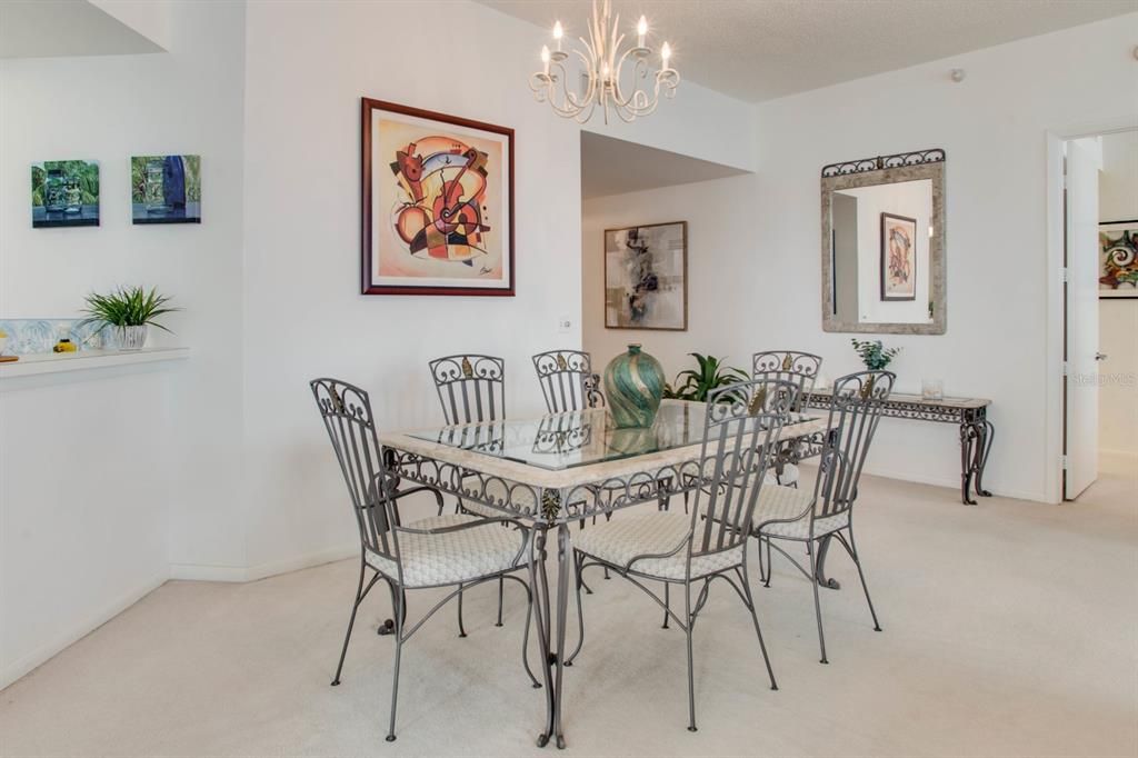 Recently Sold: $1,375,000 (3 beds, 2 baths, 2086 Square Feet)