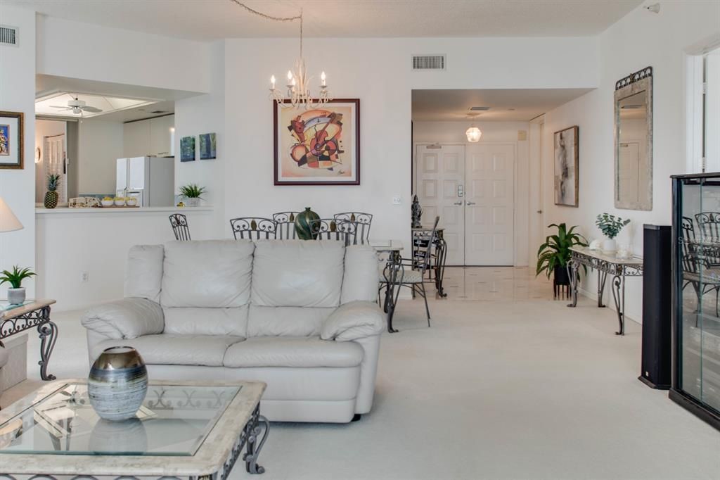 Recently Sold: $1,375,000 (3 beds, 2 baths, 2086 Square Feet)