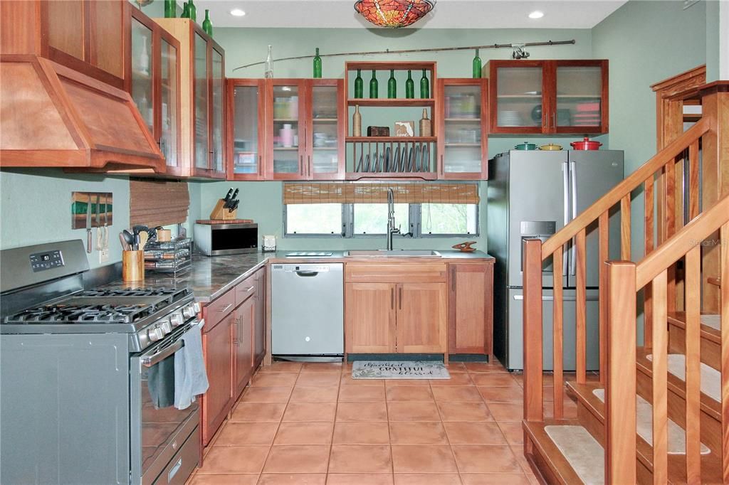 Recently Sold: $899,000 (2 beds, 2 baths, 1867 Square Feet)