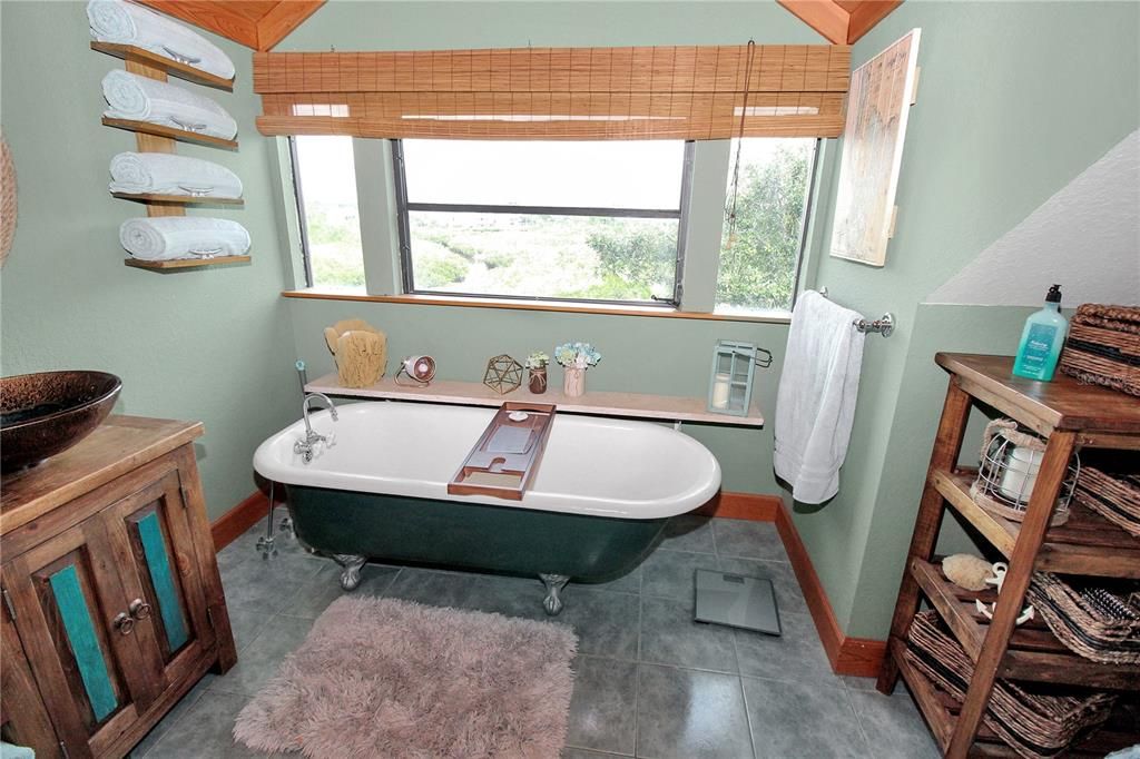 Недавно продано: $899,000 (2 спален, 2 ванн, 1867 Квадратных фут)