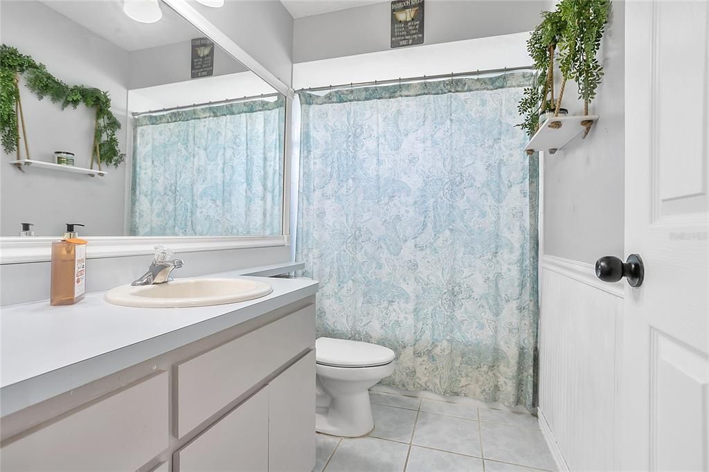 最近售出: $335,000 (3 贝兹, 2 浴室, 1849 平方英尺)