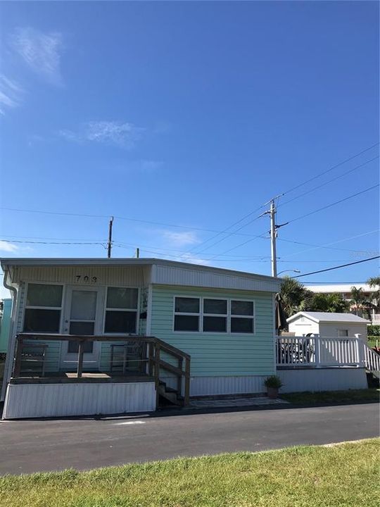 Recently Sold: $350,000 (2 beds, 2 baths, 815 Square Feet)