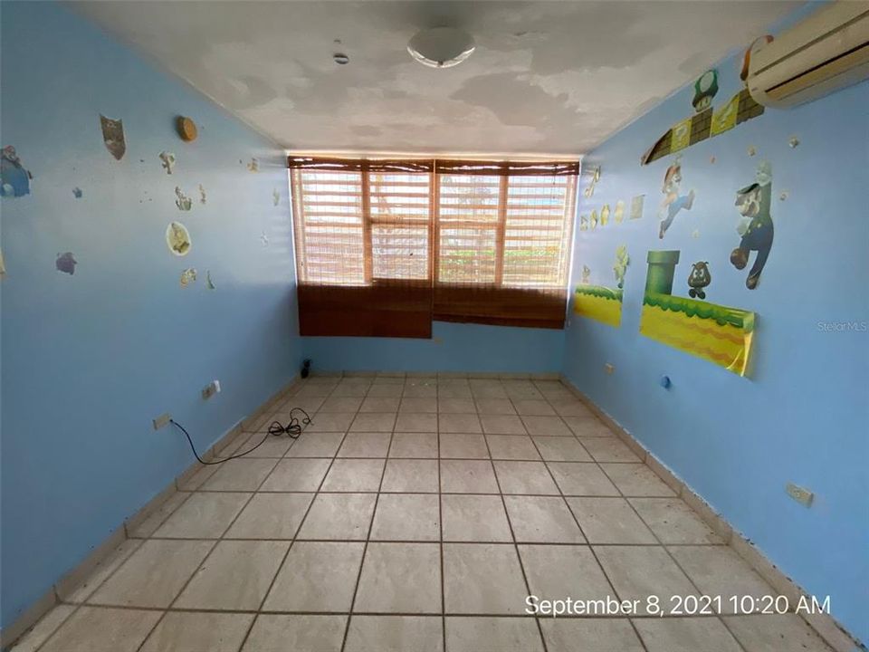 Vendido Recientemente: $185,000 (4 camas, 2 baños, 1066 Pies cuadrados)