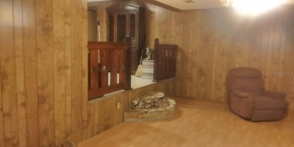 Vendido Recientemente: $110,000 (2 camas, 1 baños, 1556 Pies cuadrados)