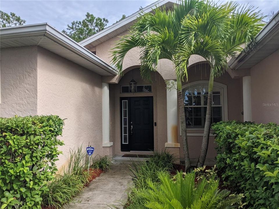 Recently Sold: $400,000 (3 beds, 2 baths, 2015 Square Feet)