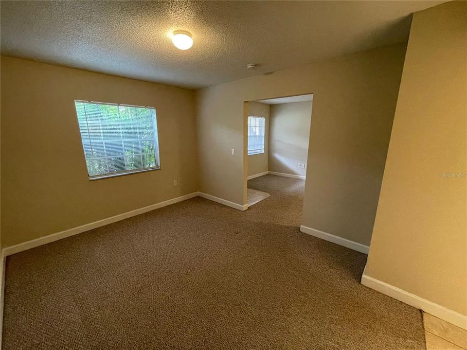 Recently Rented: $995 (1 beds, 1 baths, 550 Square Feet)