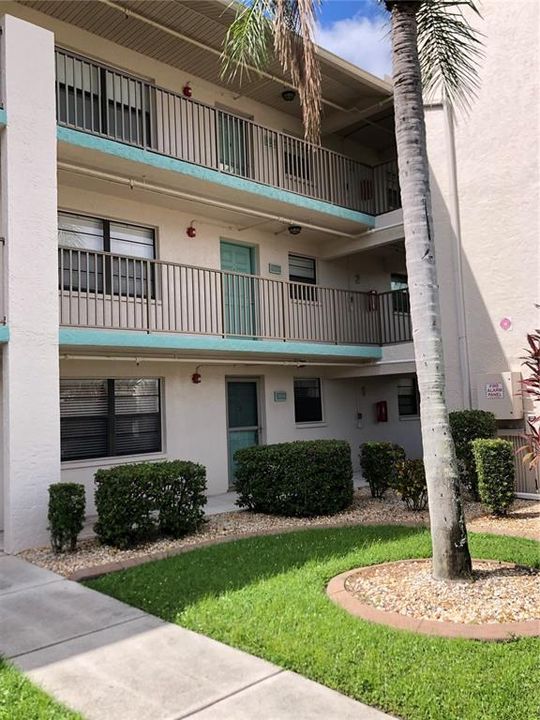 Recently Sold: $143,500 (2 beds, 2 baths, 1153 Square Feet)