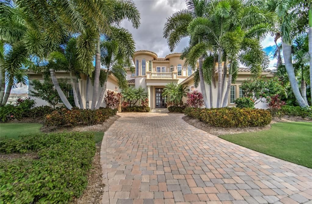 Recently Sold: $1,850,000 (4 beds, 4 baths, 4104 Square Feet)