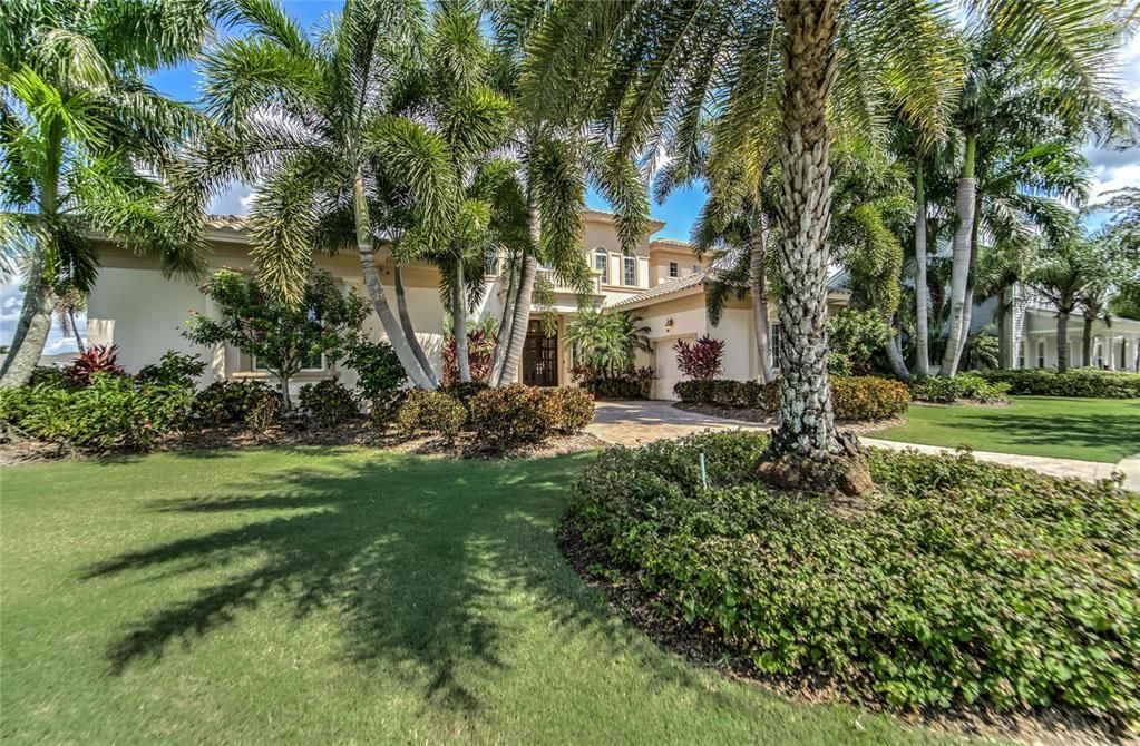 Recently Sold: $1,850,000 (4 beds, 4 baths, 4104 Square Feet)