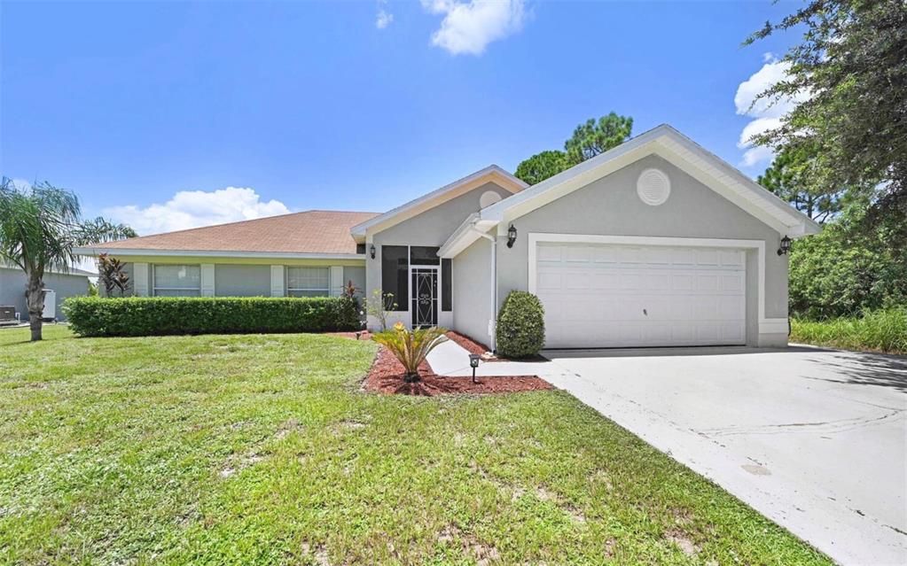 Recently Sold: $275,000 (4 beds, 2 baths, 1754 Square Feet)