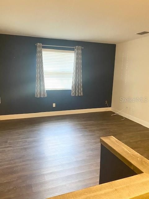 Recently Rented: $1,475 (3 beds, 2 baths, 1300 Square Feet)