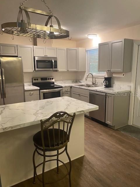 Recently Rented: $1,475 (3 beds, 2 baths, 1300 Square Feet)