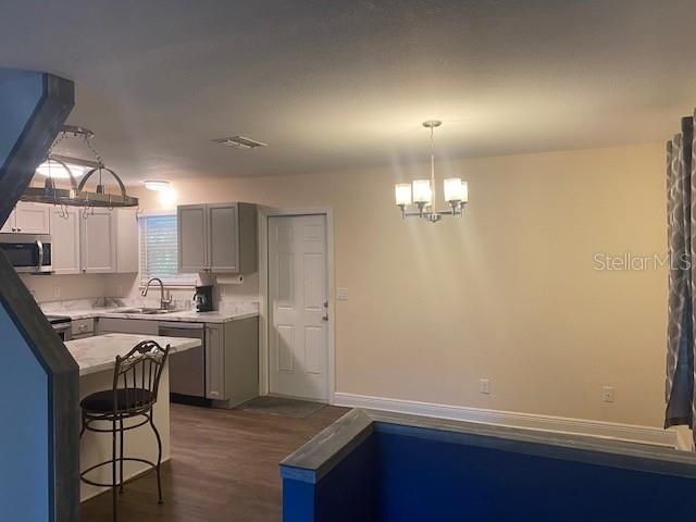 Recently Rented: $1,475 (3 beds, 2 baths, 1300 Square Feet)