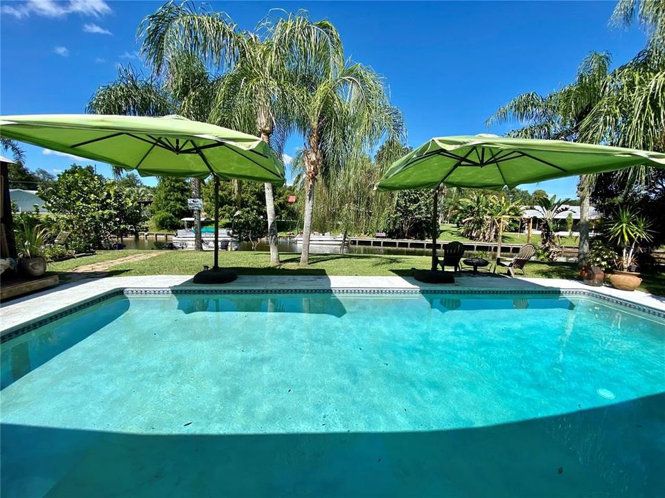 Inviting Florida Pool