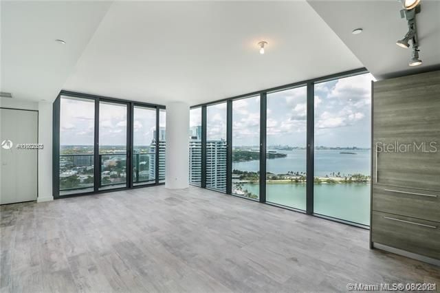 Recently Sold: $510,000 (1 beds, 1 baths, 919 Square Feet)