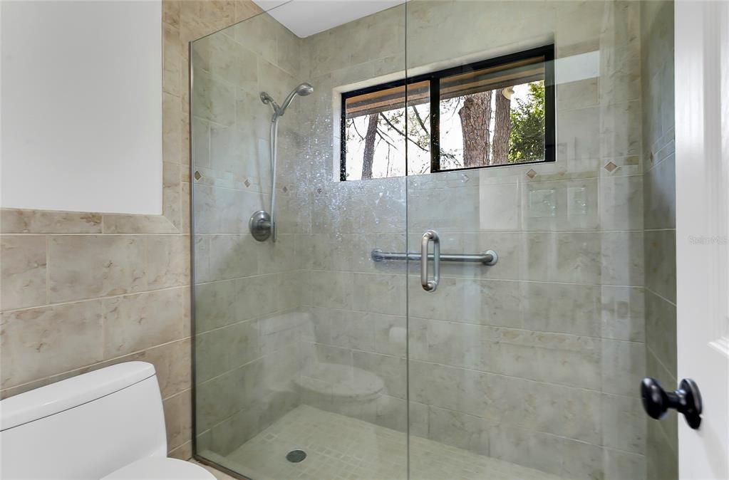 最近售出: $265,000 (2 贝兹, 2 浴室, 1618 平方英尺)