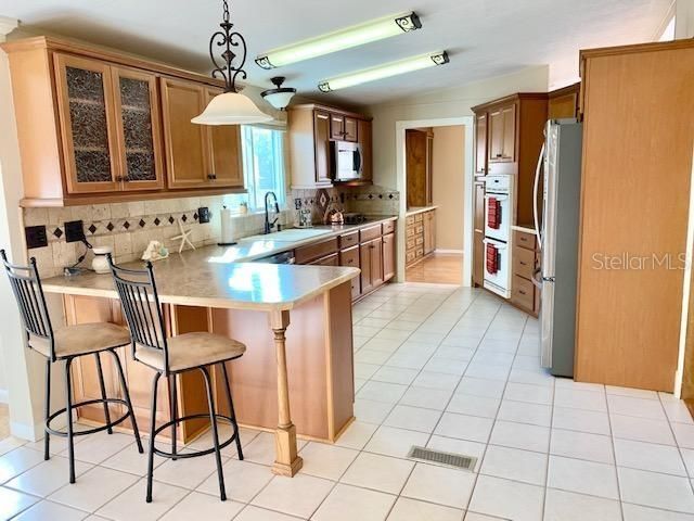 Recently Sold: $199,999 (3 beds, 2 baths, 1680 Square Feet)