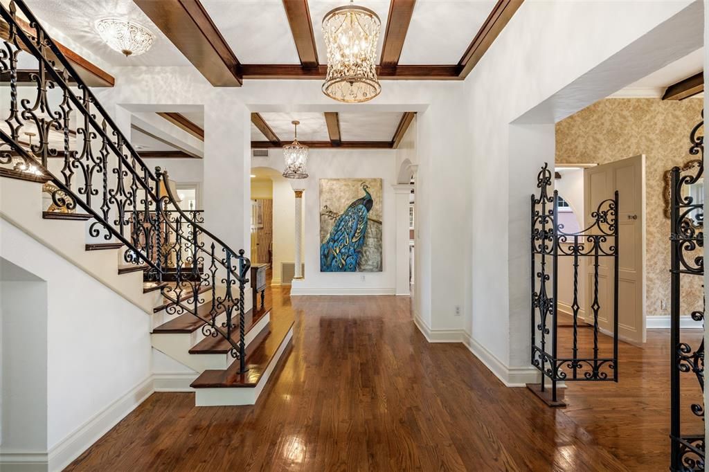 Recently Sold: $2,900,000 (6 beds, 6 baths, 7517 Square Feet)