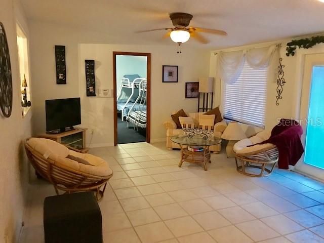 Recently Rented: $1,900 (5 beds, 3 baths, 1900 Square Feet)