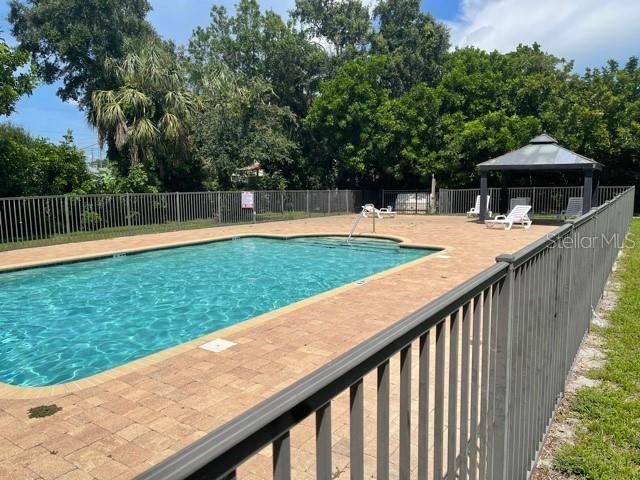 Recently Sold: $90,000 (1 beds, 1 baths, 701 Square Feet)