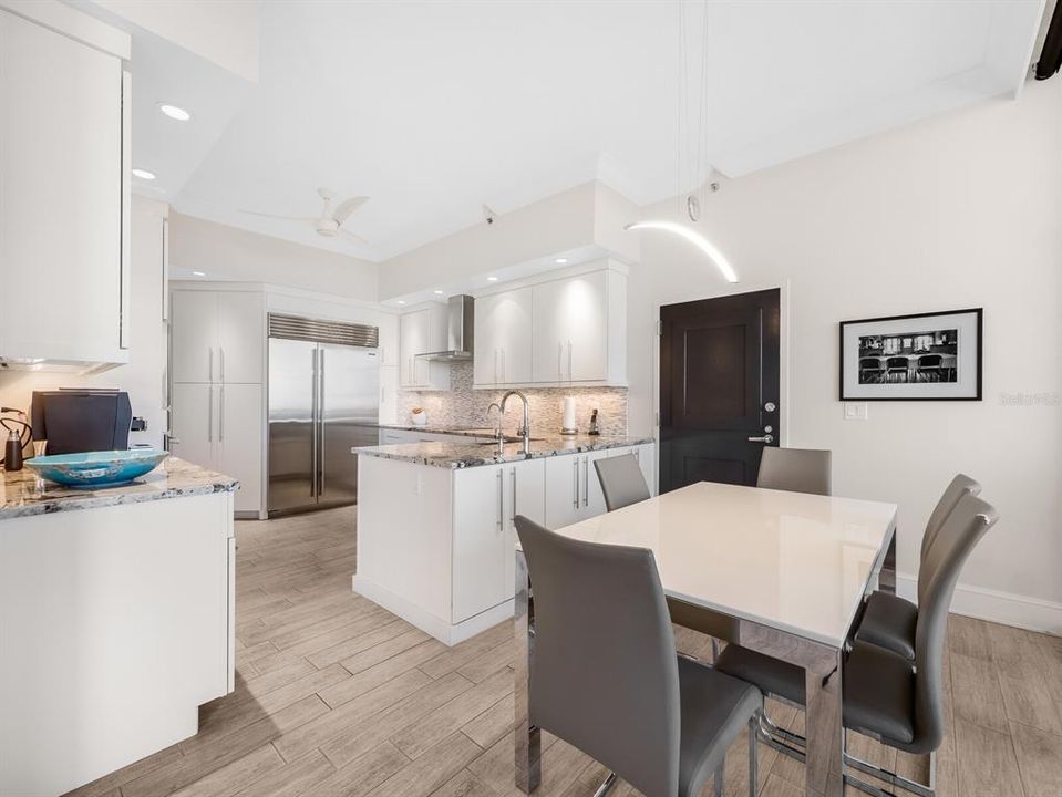 Recently Sold: $1,795,000 (2 beds, 3 baths, 2369 Square Feet)