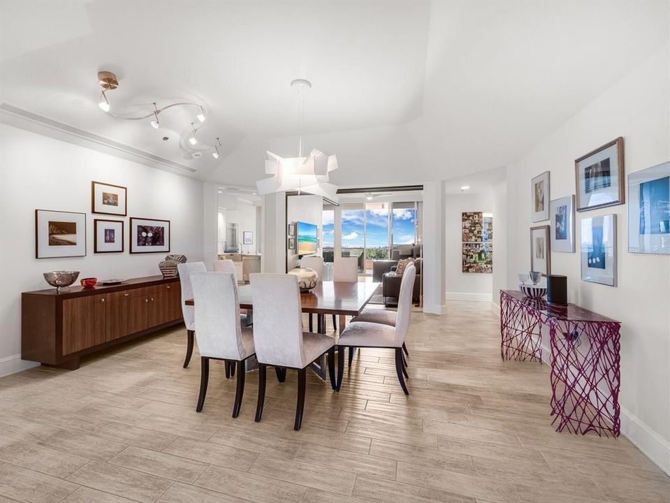 Recently Sold: $1,795,000 (2 beds, 3 baths, 2369 Square Feet)