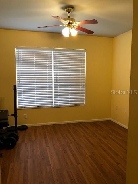 Recently Rented: $1,595 (2 beds, 1 baths, 939 Square Feet)