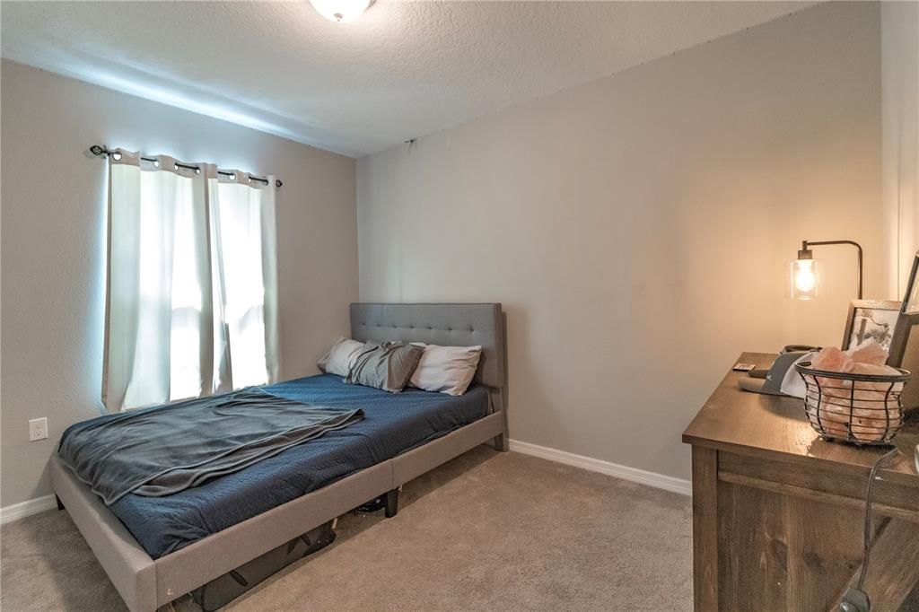 Recently Sold: $250,000 (3 beds, 2 baths, 1339 Square Feet)