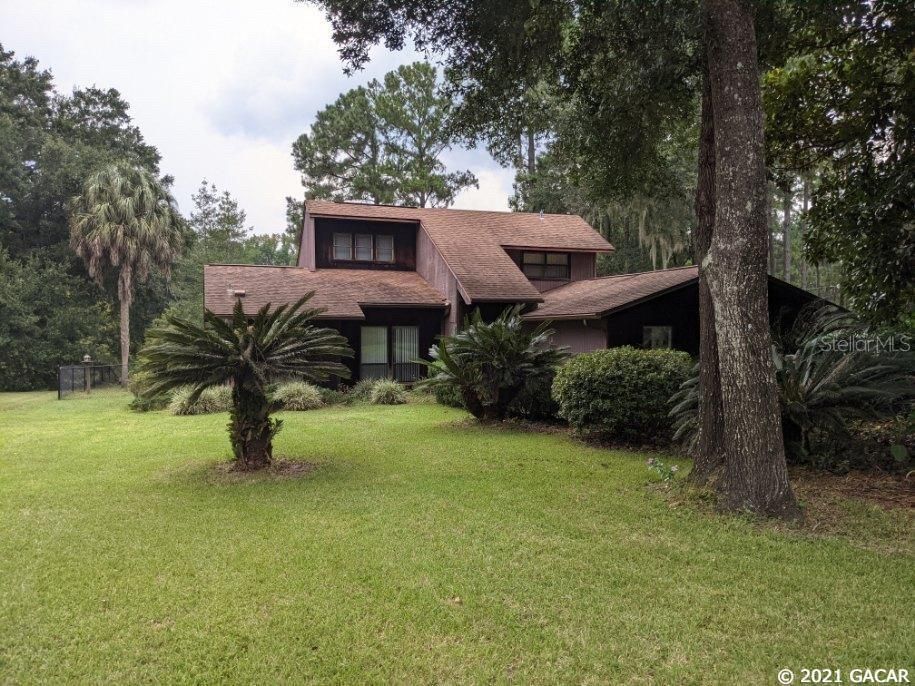 Recently Sold: $279,000 (3 beds, 2 baths, 1814 Square Feet)