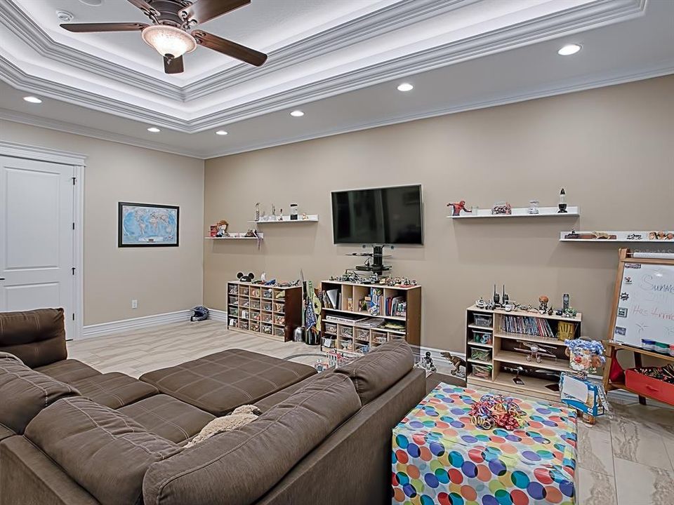 ANOTHER ANGLE OF FAMILY ROOM